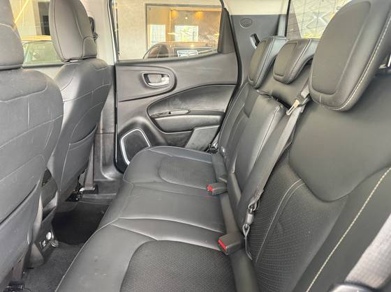 FIAT TORO 2.0 16V TURBO DIESEL RANCH 4WD AT9 FIAT TORO 2.0 16V TURBO DIESEL RANCH 4WD AT9